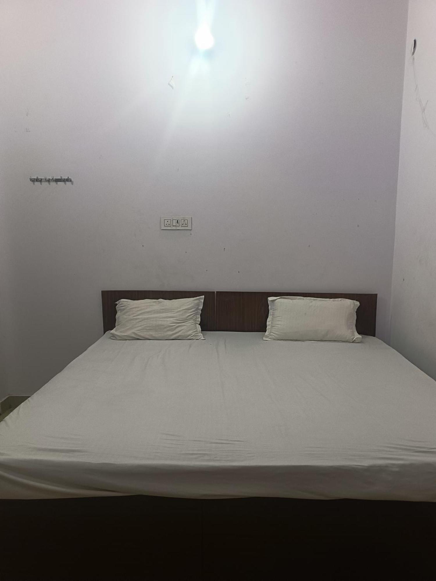 La Ayodhya Residency Hotell Exteriör bild