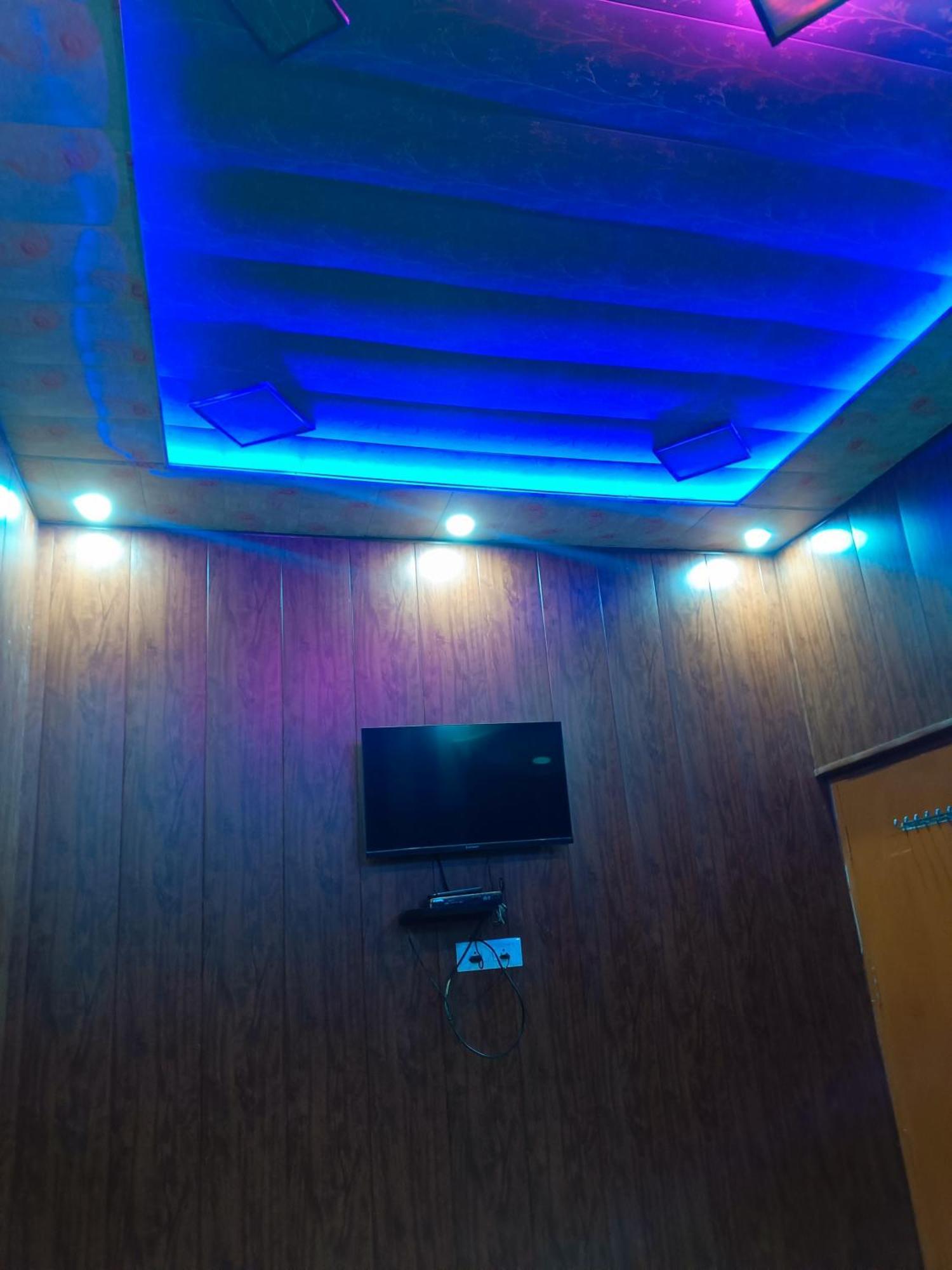 La Ayodhya Residency Hotell Exteriör bild