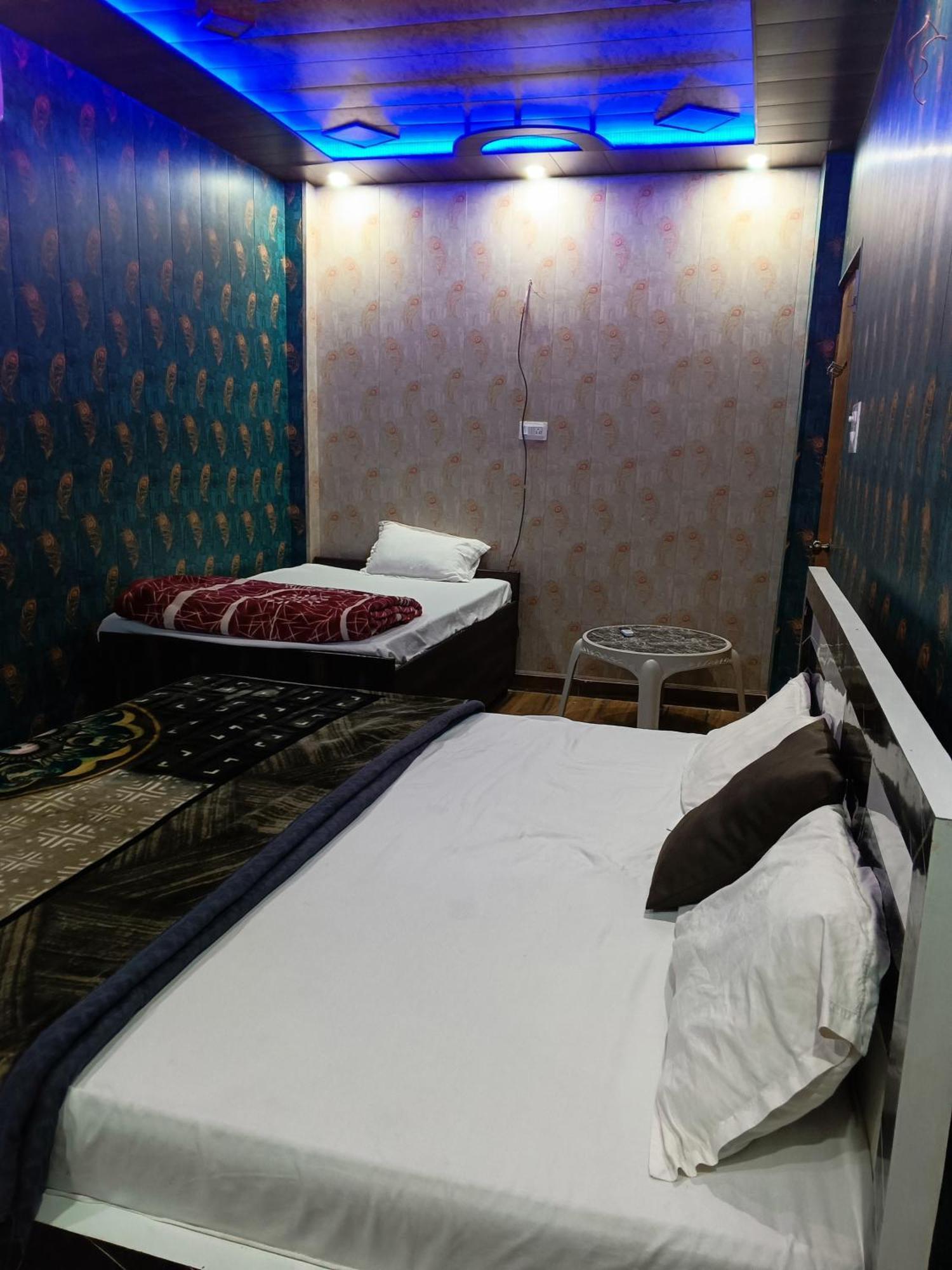 La Ayodhya Residency Hotell Exteriör bild
